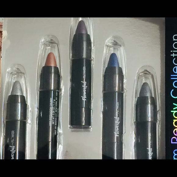 FLOWERFUL Eye’m Ready Mini Chubbies Eyeshadow Set - Picture 6 of 7